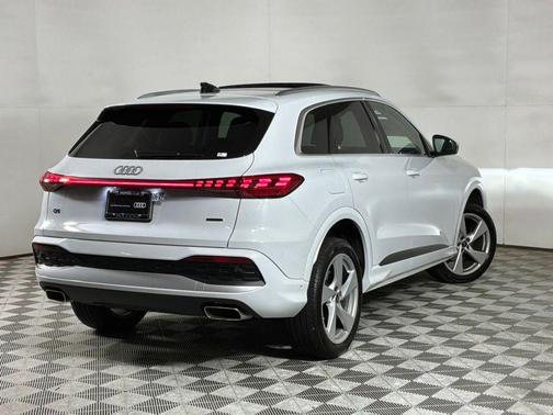 2025 Audi Q5 Premium Plus TFSI quattro S tronic