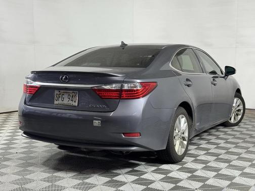 2013 Lexus ES 300h Base