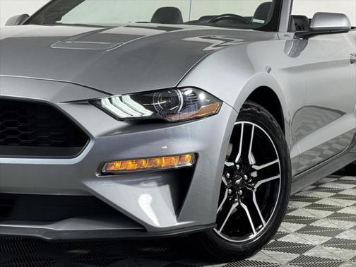 2022 Ford Mustang EcoBoost Premium