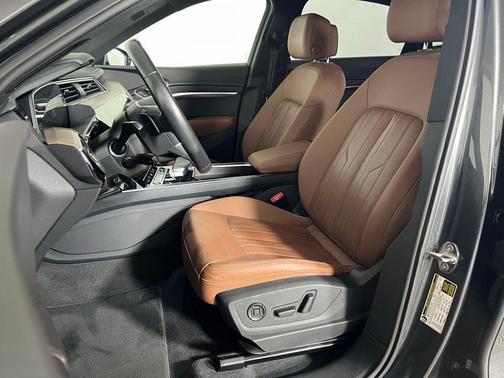 2024 Audi Q8 e-tron Premium Plus