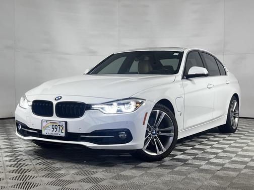 2018 BMW 330e iPerformance