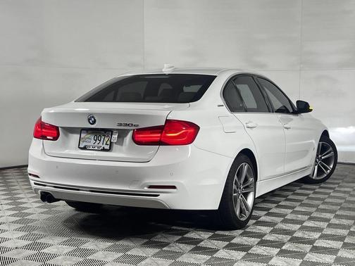 2018 BMW 330e iPerformance