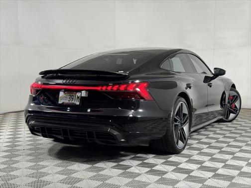 2022 Audi RS e-tron GT quattro