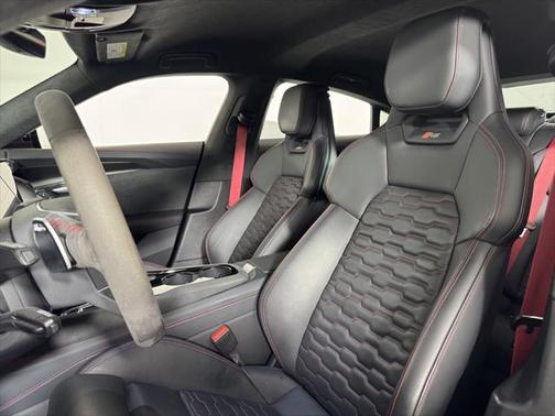 2022 Audi RS e-tron GT quattro