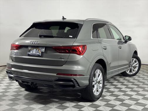 2022 Audi Q3 45 S line Premium