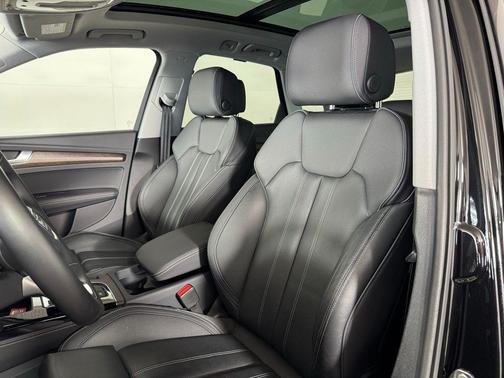 2025 Audi Q5 45 S line Premium Plus
