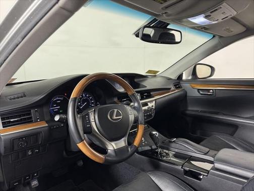 2014 Lexus ES 300h Base