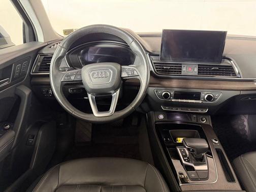 Blue Metallic 2021 Audi Q5 45 Premium Plus