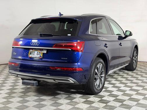 Blue Metallic 2021 Audi Q5 45 Premium Plus