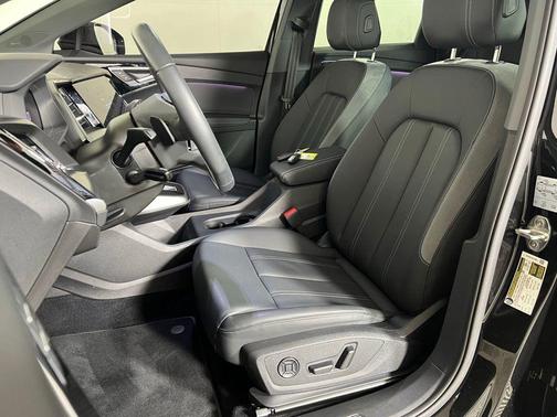 Mythos Black Metallic 2023 Audi Q4 e-tron Premium Plus 40 RWD