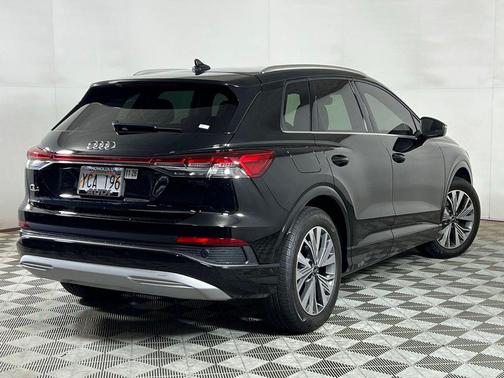 Mythos Black Metallic 2023 Audi Q4 e-tron Premium Plus 40 RWD
