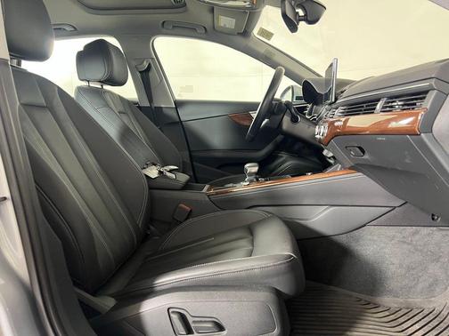 Florett Silver Metallic 2023 Audi A4 40 Premium Plus