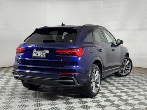 2025 Audi Q3 Premium 45 TFSI S line quattro Tiptronic