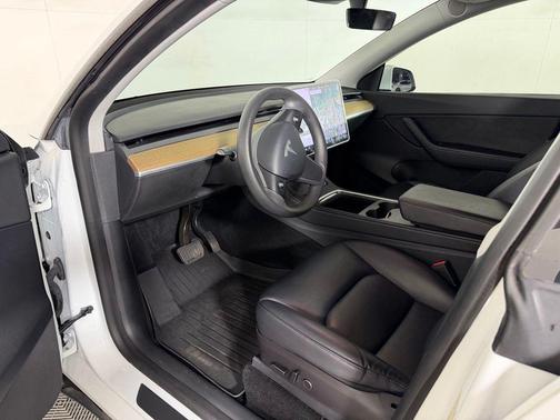 A 2021 Tesla Model Y Long Range Dual Motor All-Wheel Drive