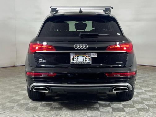 Mythos Black Metallic 2023 Audi Q5 45 S line Premium Plus