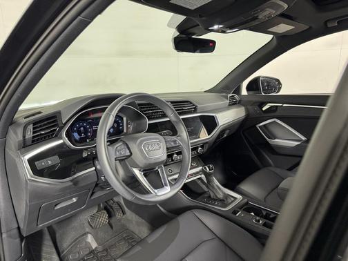 2023 Audi Q3 Premium 45 TFSI S line quattro Tiptronic