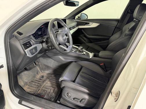 White Ibis 2018 Audi A4 2.0T Premium