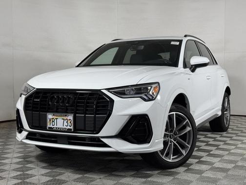 2025 Audi Q3 Premium 45 TFSI S line quattro Tiptronic