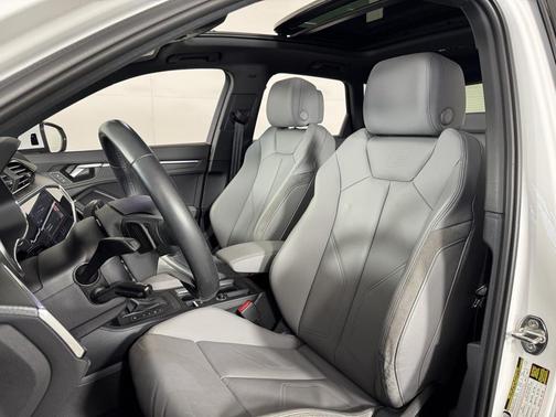 2022 Audi Q3 45 S line Premium Plus