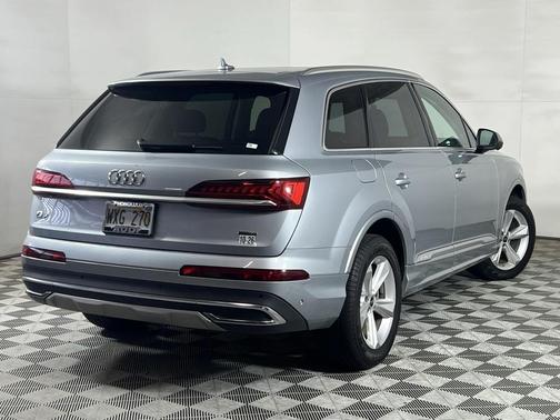 2024 Audi Q7 45 Premium Plus