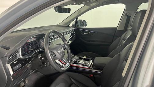 2024 Audi Q7 45 Premium Plus