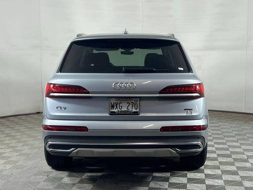 2024 Audi Q7 45 Premium Plus