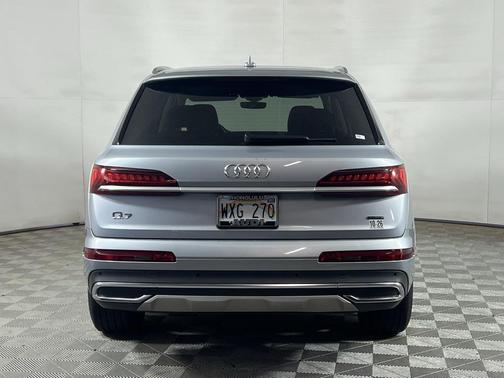 2024 Audi Q7 45 Premium Plus