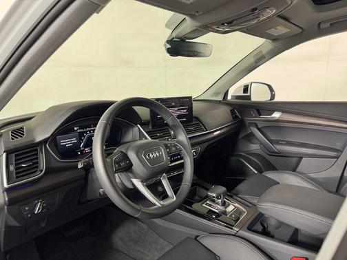 2025 Audi Q5 45 S line Premium Plus