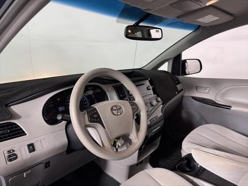 2012 Toyota Sienna LE
