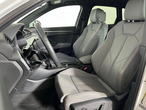2023 Audi Q3 Premium 45 TFSI S line quattro Tiptronic