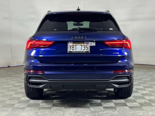 2025 Audi Q3 Premium 45 TFSI S line quattro Tiptronic