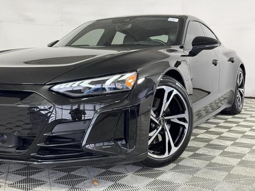 2022 Audi e-tron GT Prestige