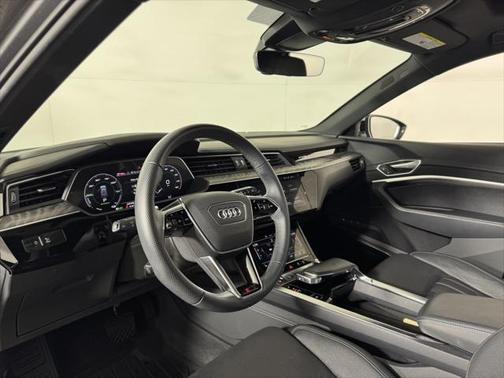 2022 Audi e-tron S Premium Plus