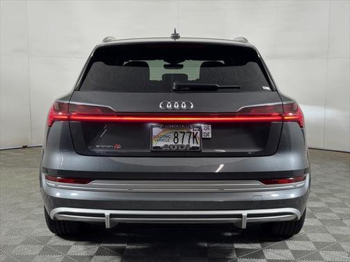 2022 Audi e-tron S Premium Plus