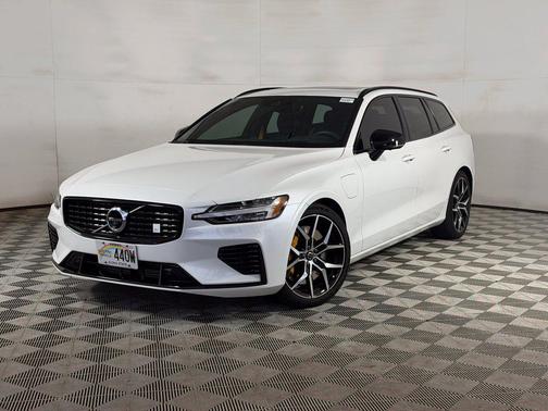 Crystal White Metallic 2021 Volvo V60 Polestar