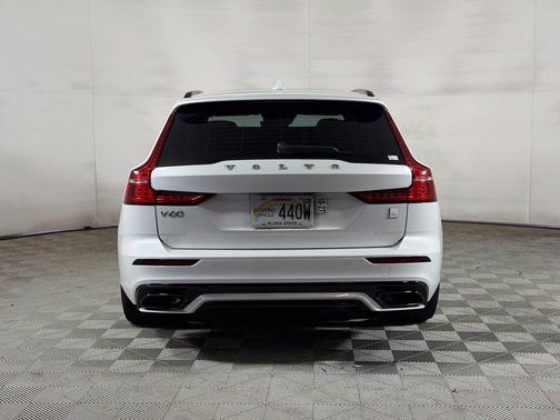 Crystal White Metallic 2021 Volvo V60 Polestar