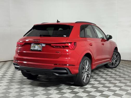 2025 Audi Q3 45 S line Premium Plus