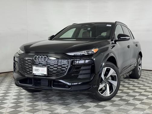 2025 Audi Q6 e-tron Premium quattro
