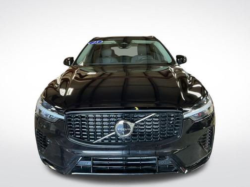 2025 Volvo XC60 Plug-In Hybrid T8 Plus