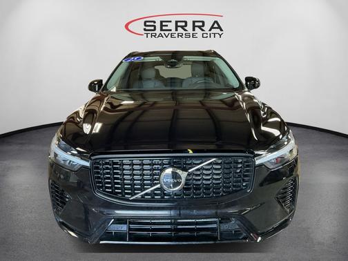 2025 Volvo XC60 Plug-In Hybrid T8 Plus