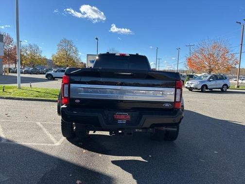 2022 Ford F-450 Platinum