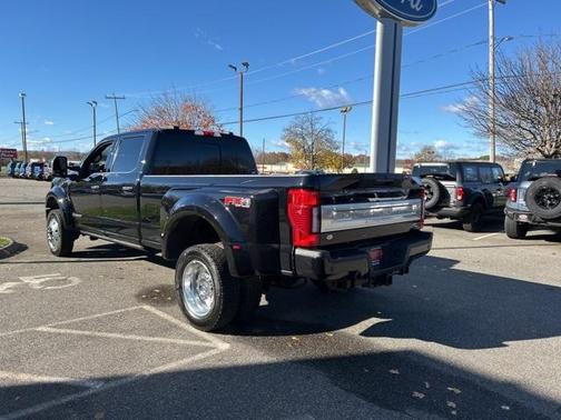 2022 Ford F-450 Platinum