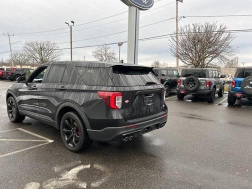 2021 Ford Explorer ST