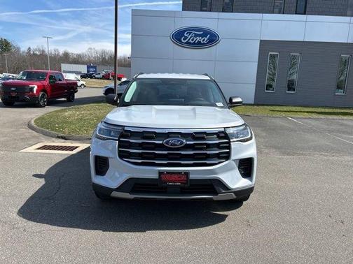 Space White Metallic 2026 Ford Explorer Active