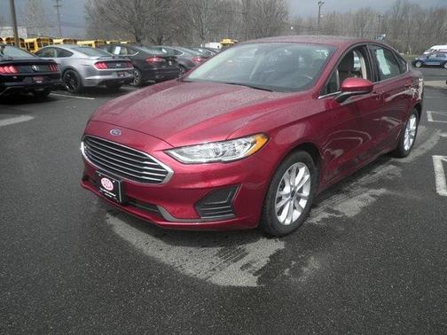 Photo 3 of 22 of 2019 Ford Fusion SE