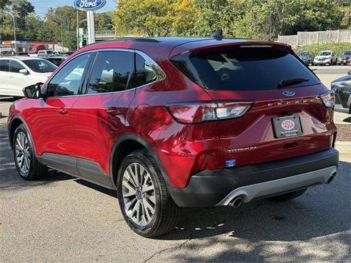 2022 Ford Escape Titanium