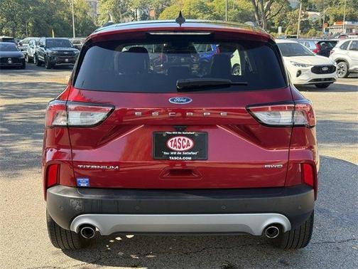 2022 Ford Escape Titanium