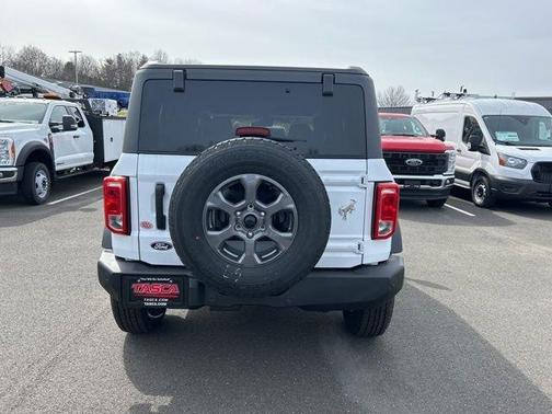 Oxford White 2026 Ford Bronco Big Bend