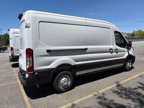 Oxford White 2026 Ford Transit-250 148 WB Medium Roof Cargo