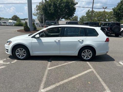 2016 Volkswagen Golf SportWagen TSI S 4-Door